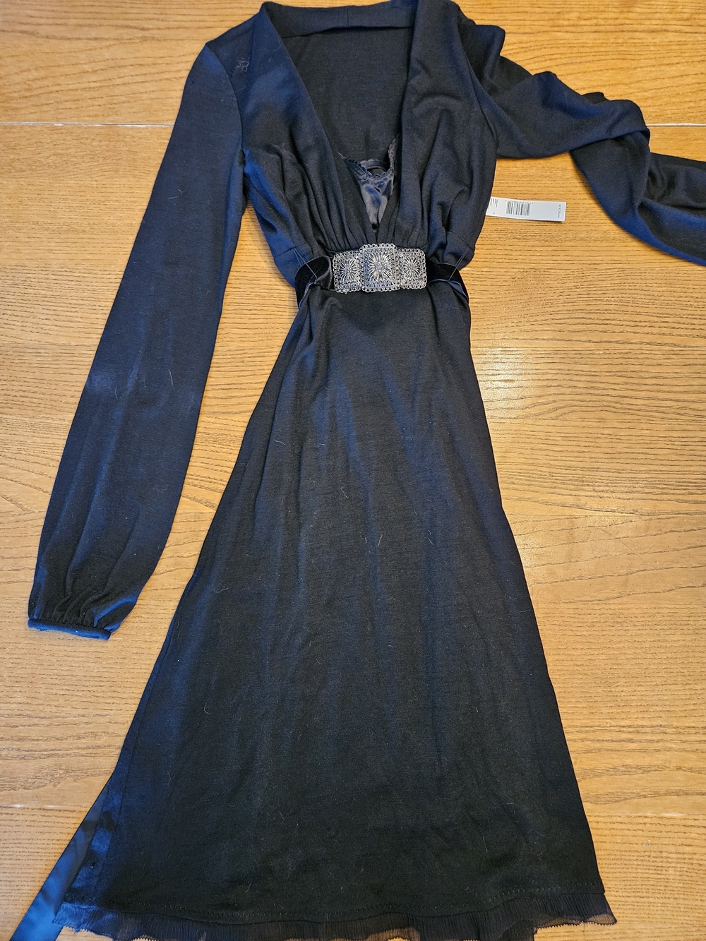 Elie Tahari Black Long-Sleeve V-Neck Dress with Decorative Waist Buckle